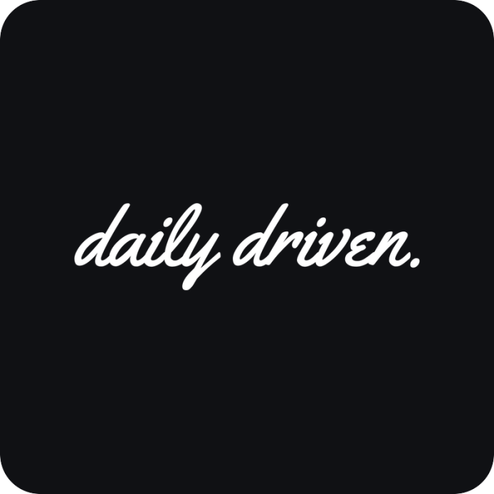 daily driven. - rezaná nálepka na auto